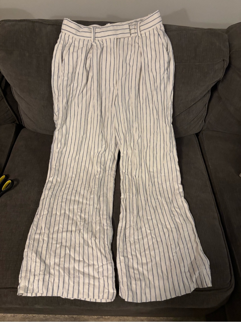 Abercrombie & Fitch White Wide-Leg Pants with Blue Stripes